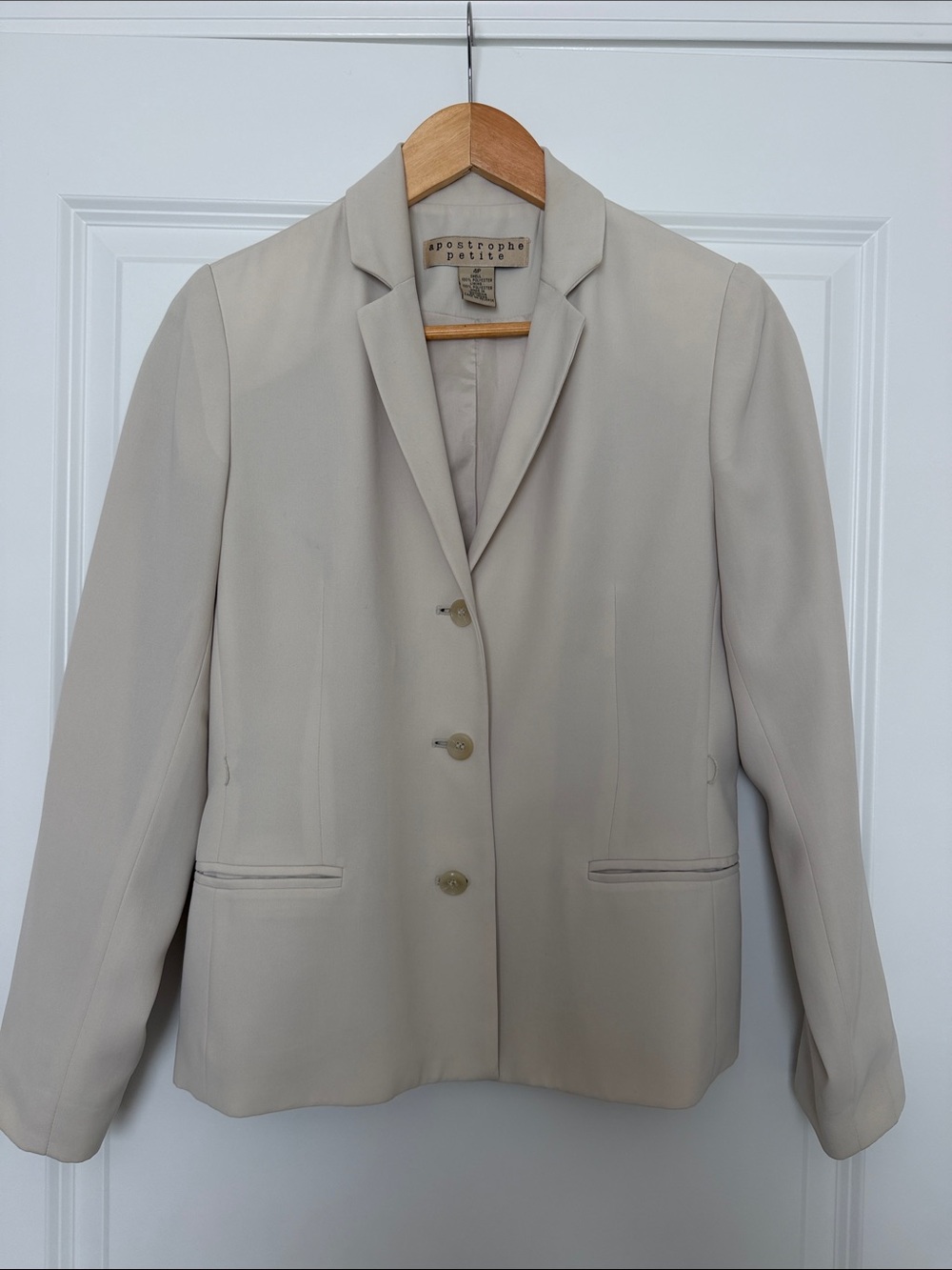 Apostrophe Petite Light Cream Single-Breasted Blazer